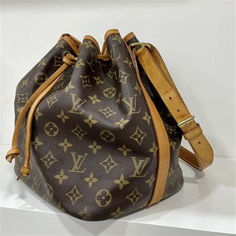 borse a secchiello louis vuitton|louis vuitton hobo purses.